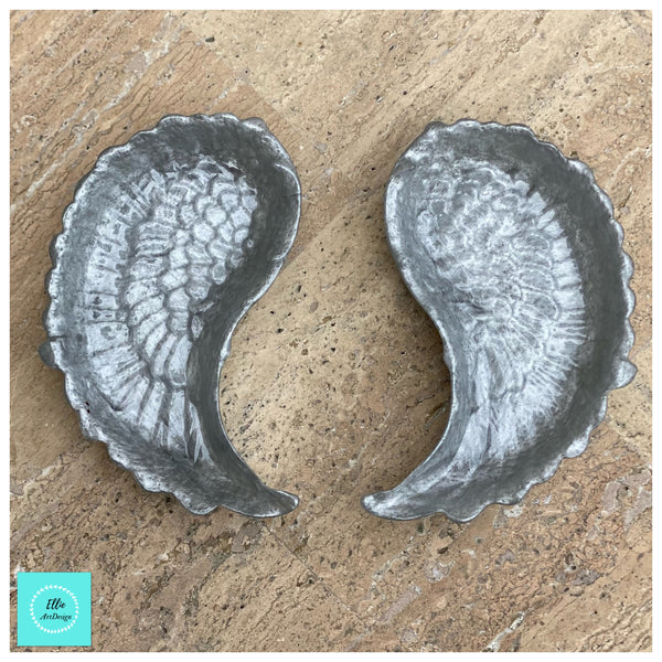 Wing dishes (Set of 2)