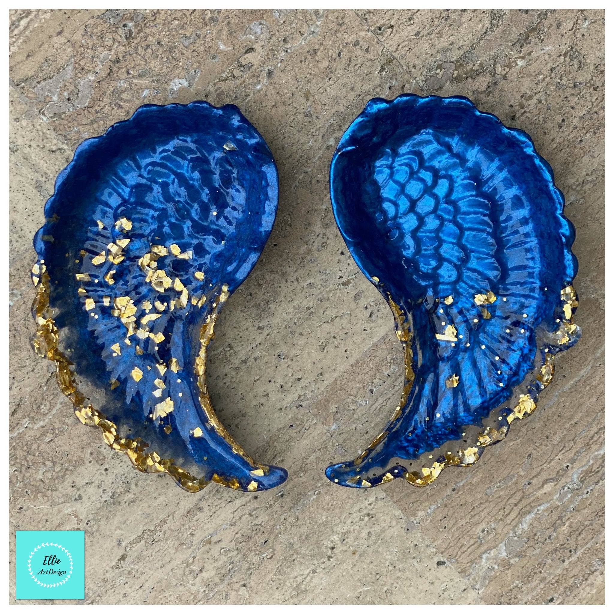 Wing dishes (Set of 2)